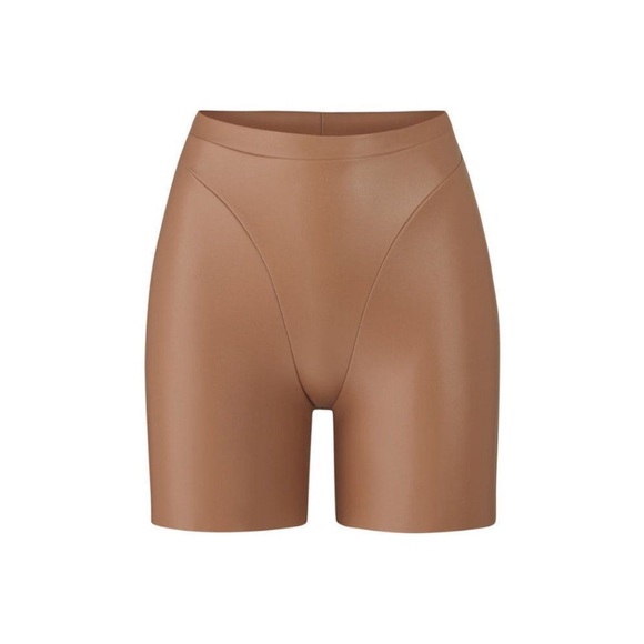 Skims faux leather set short strapped top sz 8 fit small nwt - Picture 2 of 7